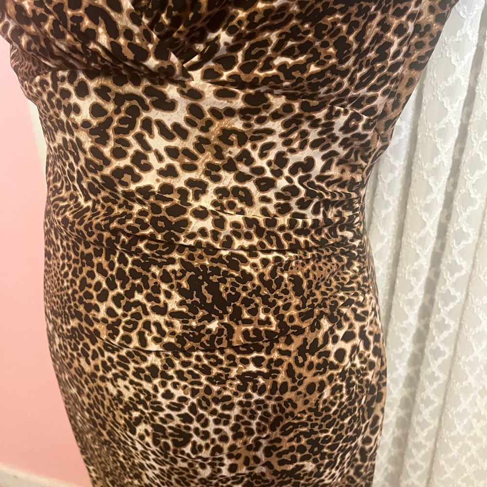 Dress - Picture 4 of 8